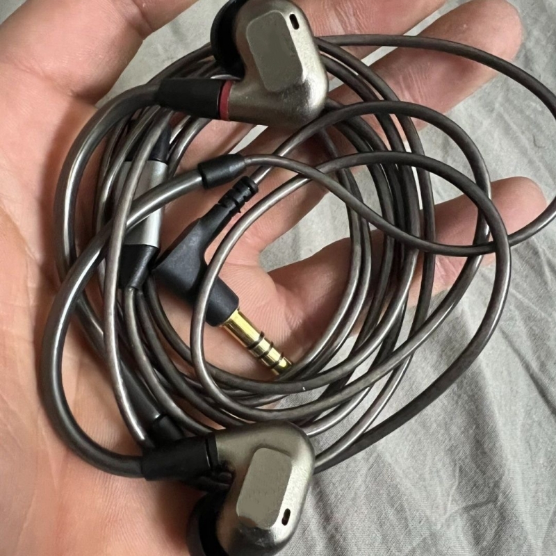 IE900 IEM pochodzenie w metalo – Planar Magnetic Iem Earphones recenzja i cena